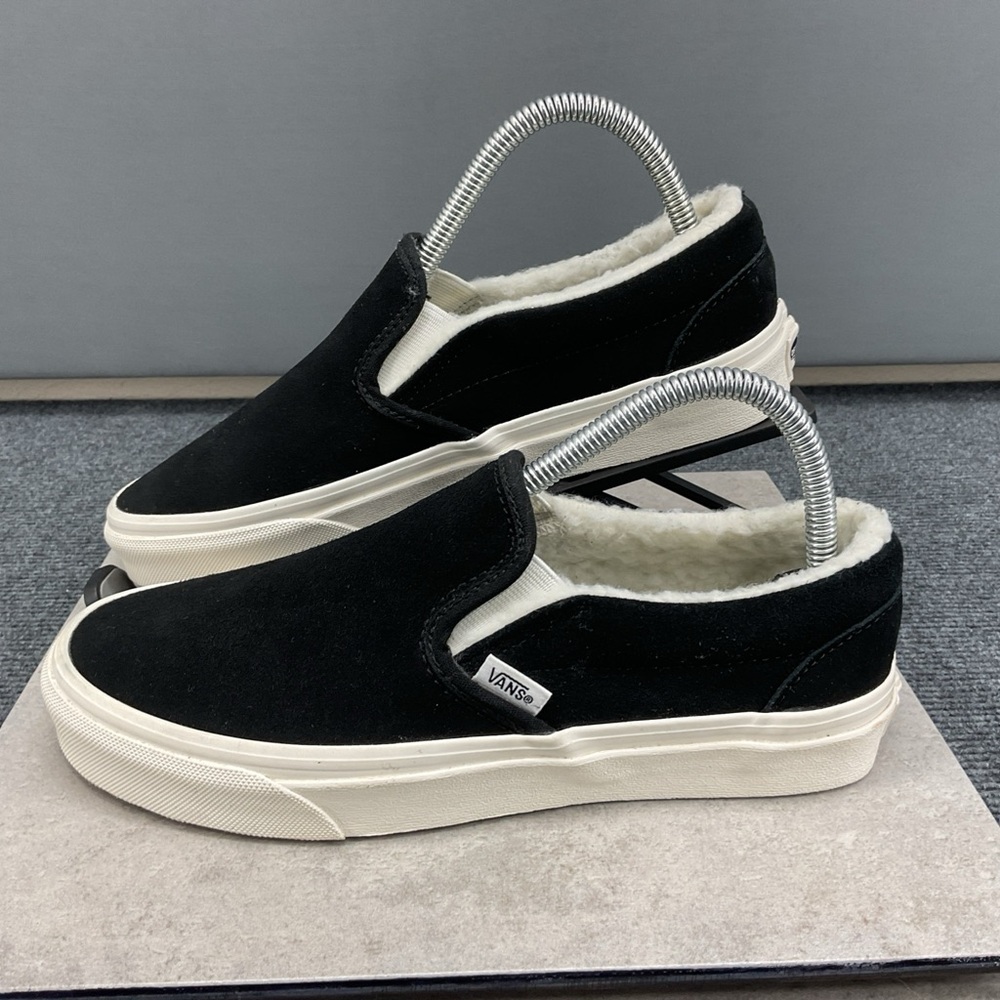 Unisex Vans Classic Slip-On Cozy Hug Sherpa Shoe Black Mens 6 Womens 7.5
